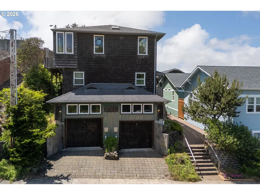 225 NW Brook St #A, Newport, OR 97365 - #2