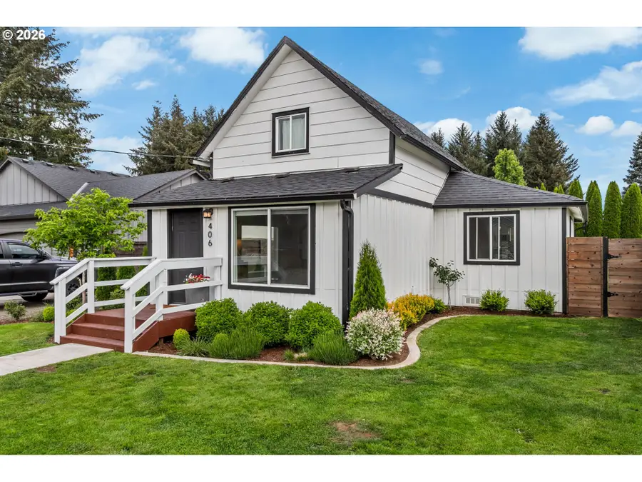 406 E Jones St, Yacolt, WA 98675 - #2