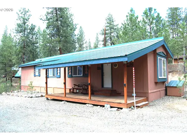 553 N Badger St, Sumpter, OR 97877