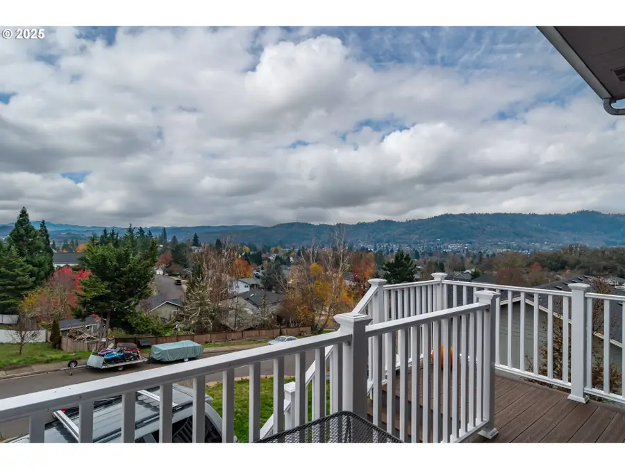 1540 NW Avery St, Roseburg, OR 97471 - Image #3