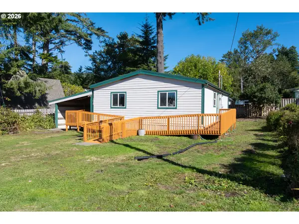 1016 S Dolphin St, RockawayBeach, OR 97136