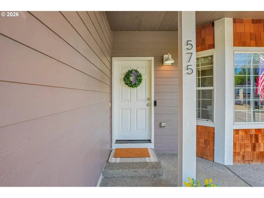 575 NE Caden Ct, Estacada, OR 97023 - #3