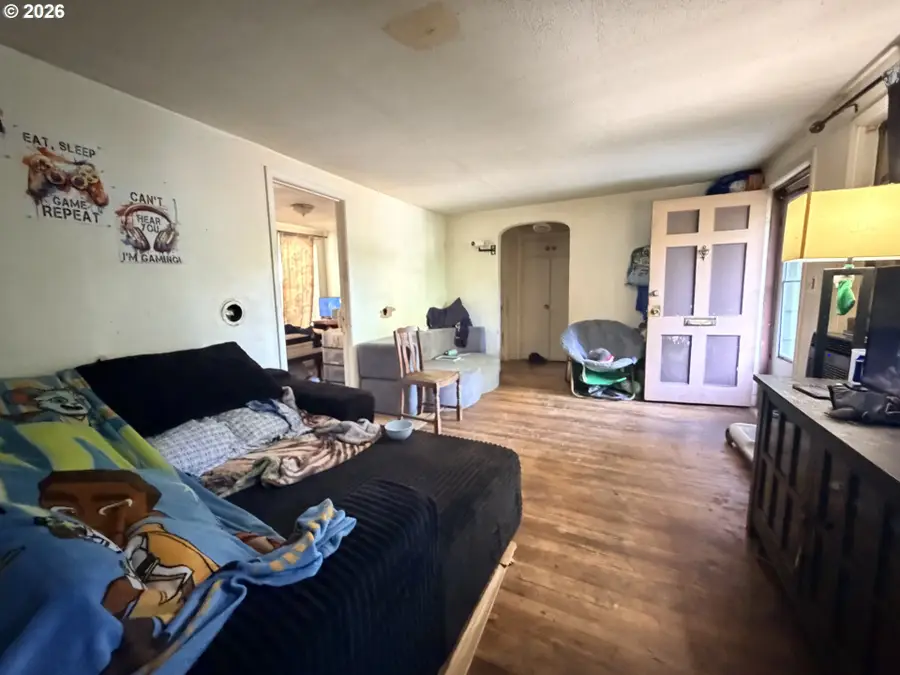 140 7th Ave, Sweet Home, OR 97386 - #3