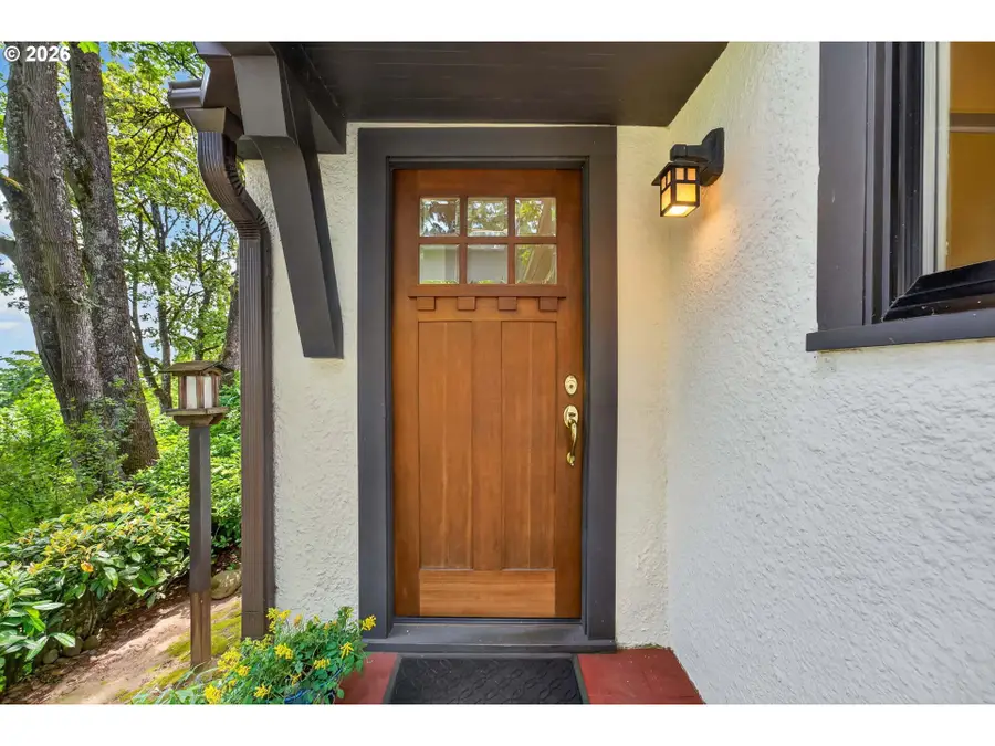 329 SE Gilham Ave, Portland, OR 97215 - #3