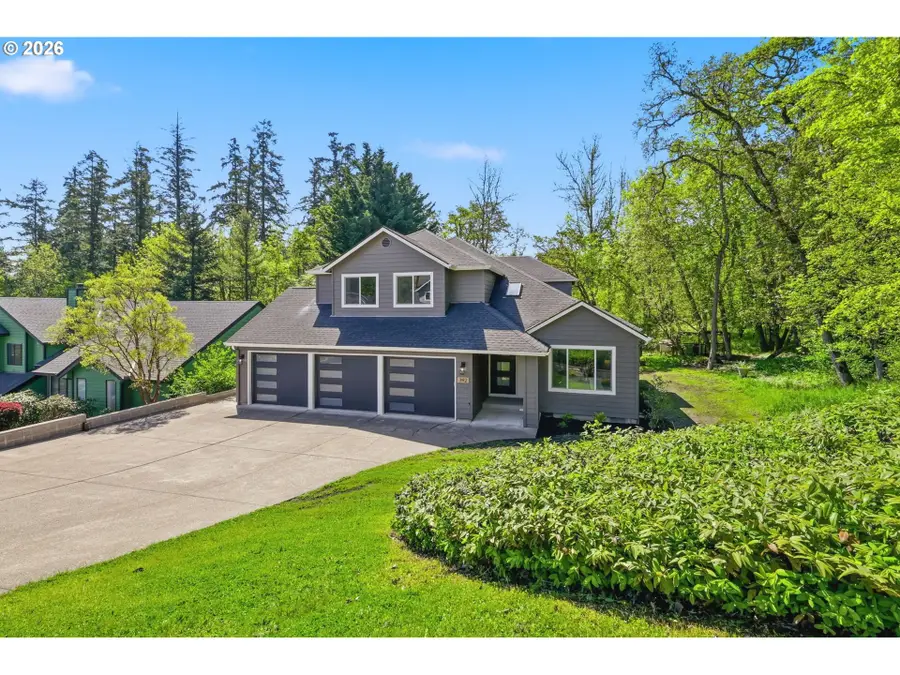 392 Dellwood Dr, Eugene, OR 97405 - #3