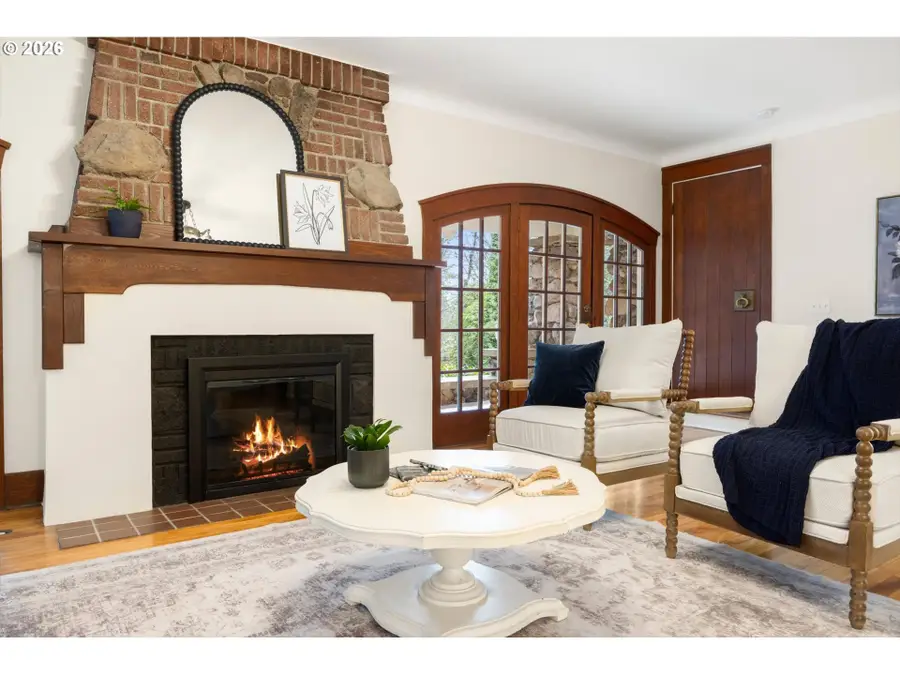 49 Briarwood Rd, Lake Oswego, OR 97034 - Image #3