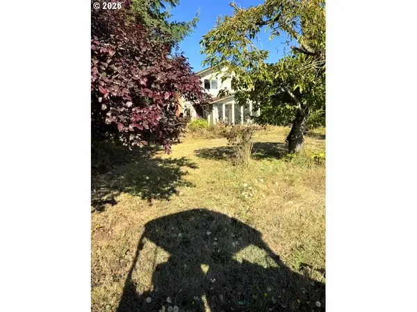 31601 S Yoder Rd, Hubbard, OR 97032
