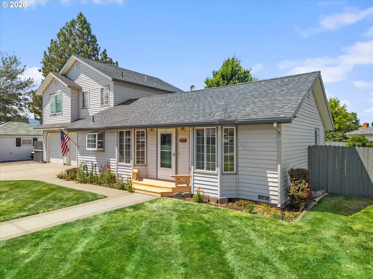 2280 D St, Baker City, OR 97814 - #1