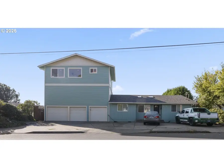 274 N Cammann St, Coos Bay, OR 97420 - #3