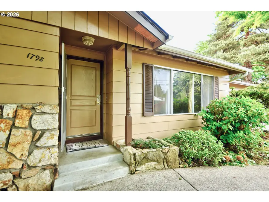 1798 Gilham Rd, Eugene, OR 97401 - #2