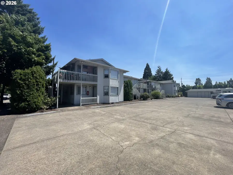1217 R St, Springfield, OR 97477 - #2