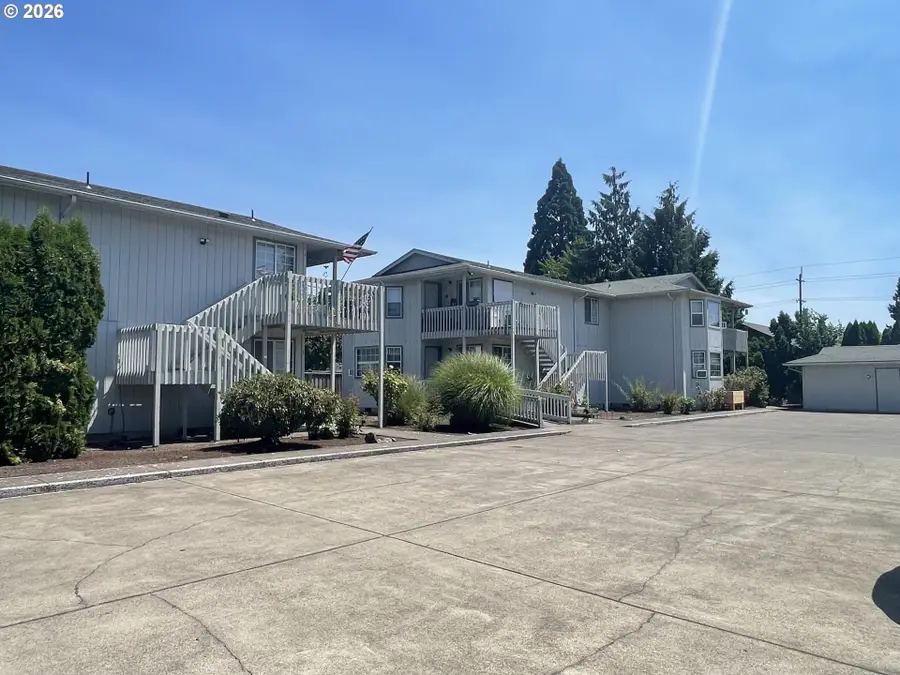 1217 R St, Springfield, OR 97477 - #3