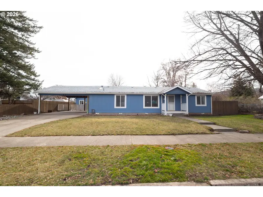 1508 Jackson Ave, La Grande, OR 97850 - #2