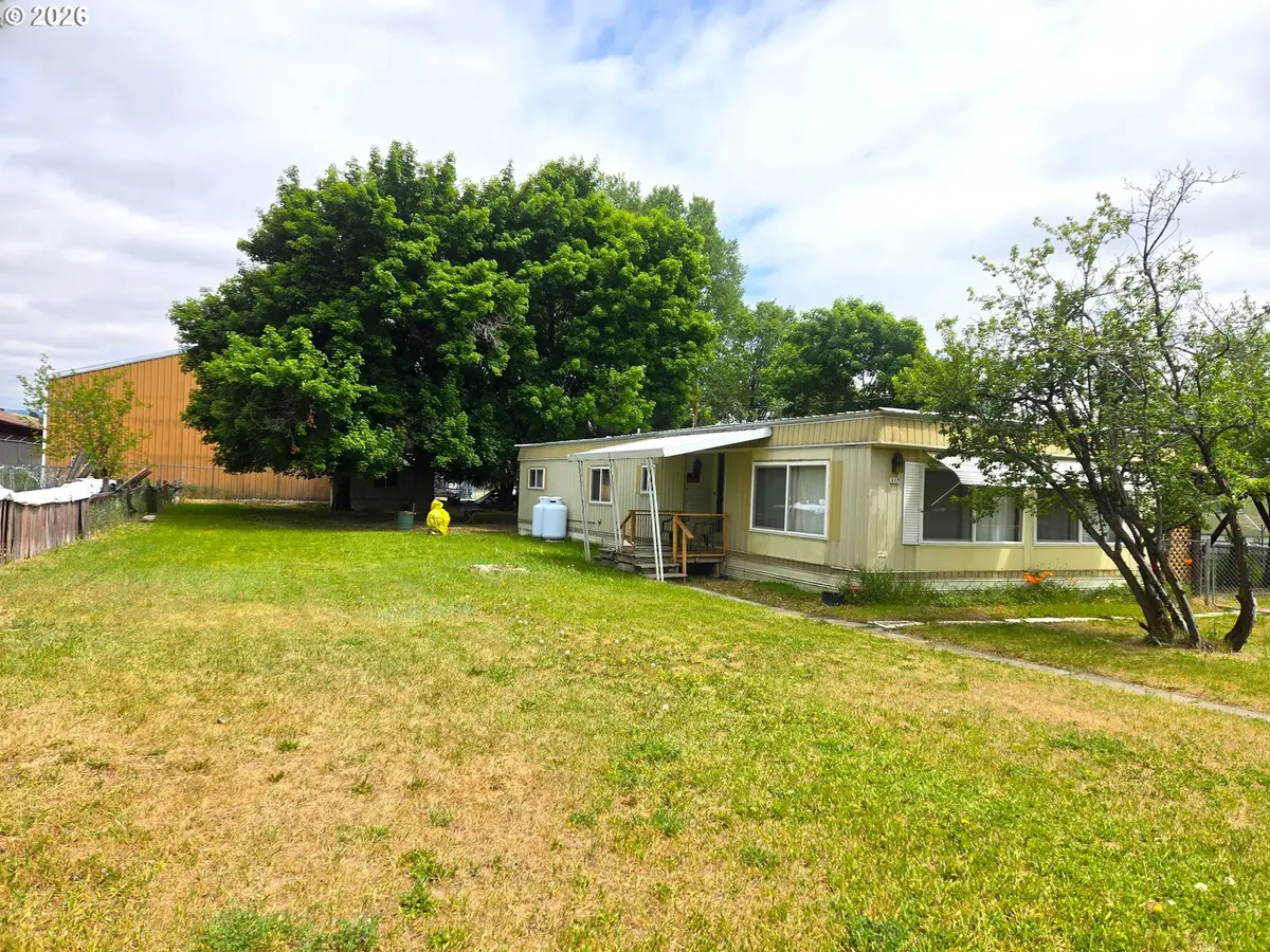 117 N Cozart St, Prairie City, OR 97869 - #1