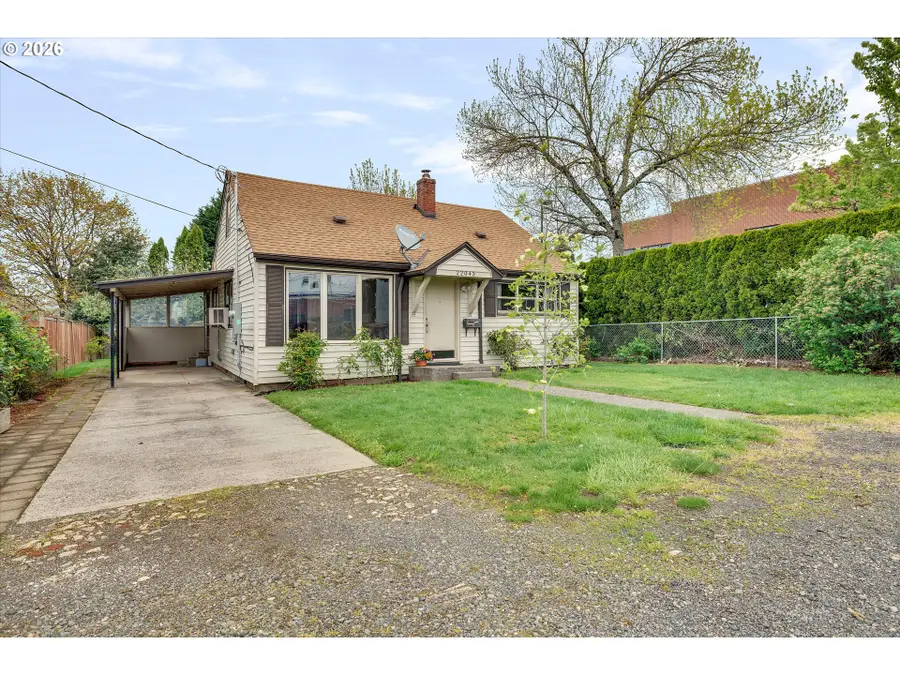 22043 SE Oak St, Gresham, OR 97030 - #3