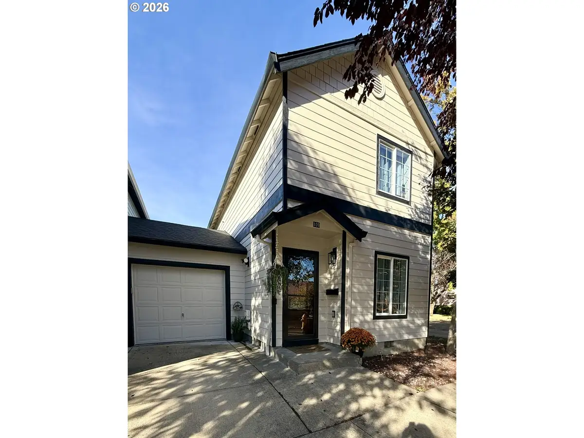 109 NW 8th St, Gresham, OR 97030 - #1