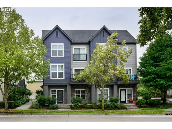 10651 NE Red Wing Way #102, Hillsboro, OR 97006