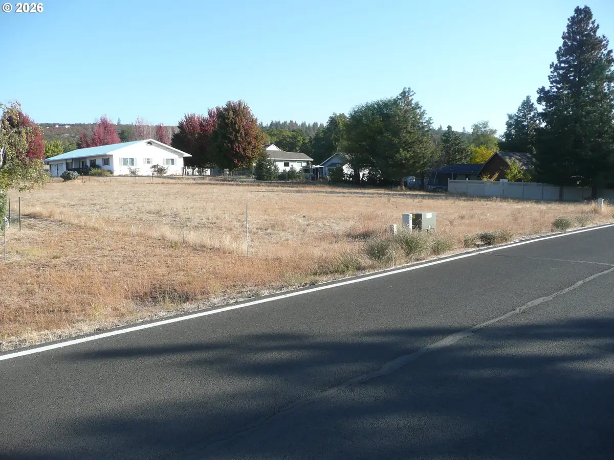 100 Ankeny St, Goldendale, WA 98620 - #1
