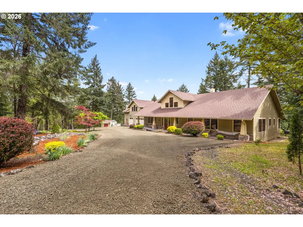 563 Lillian Ln, Roseburg, OR 97471 - #1
