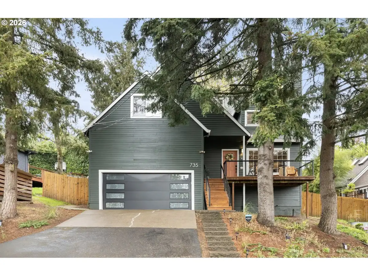 735 SW Caldew Dr, Portland, OR 97219 - #1