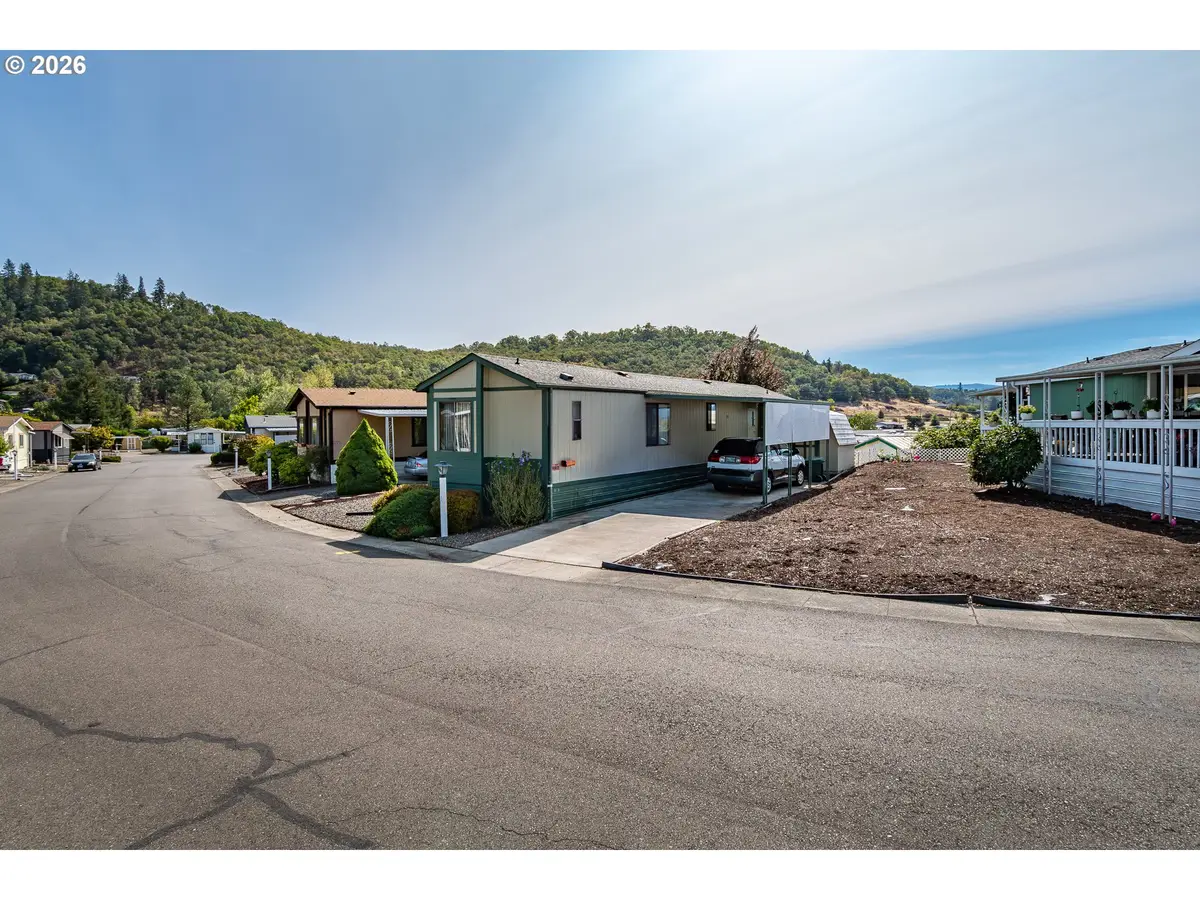 1007 Shadow Ranch Ln, Roseburg, OR 97470 - #1