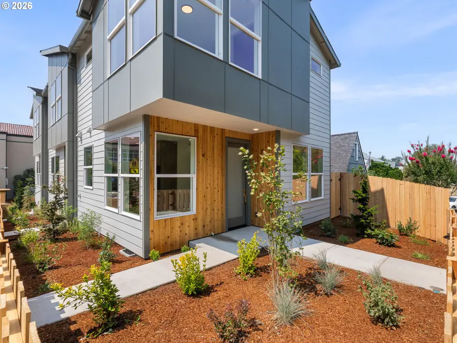 5135 SE Morrison St, Portland, OR 97215 - #3