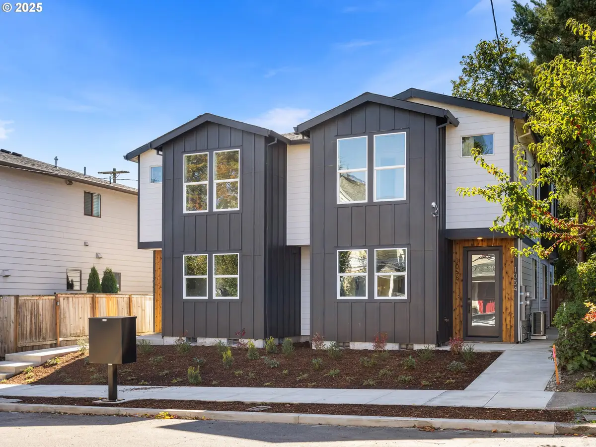 1054 SE Franklin St, Portland, OR 97202 - Image #1