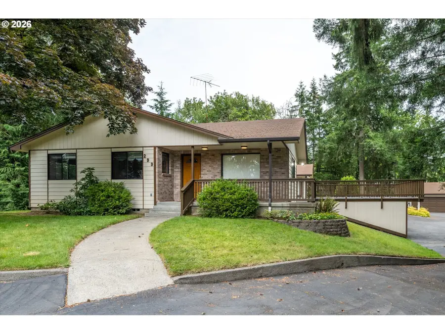 299 Cedar Ln, Longview, WA 98632 - #2