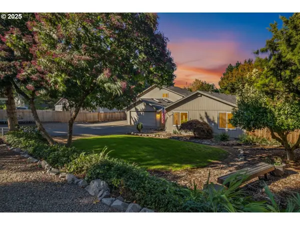 9085 SW Edgewood St, Tigard, OR 97223