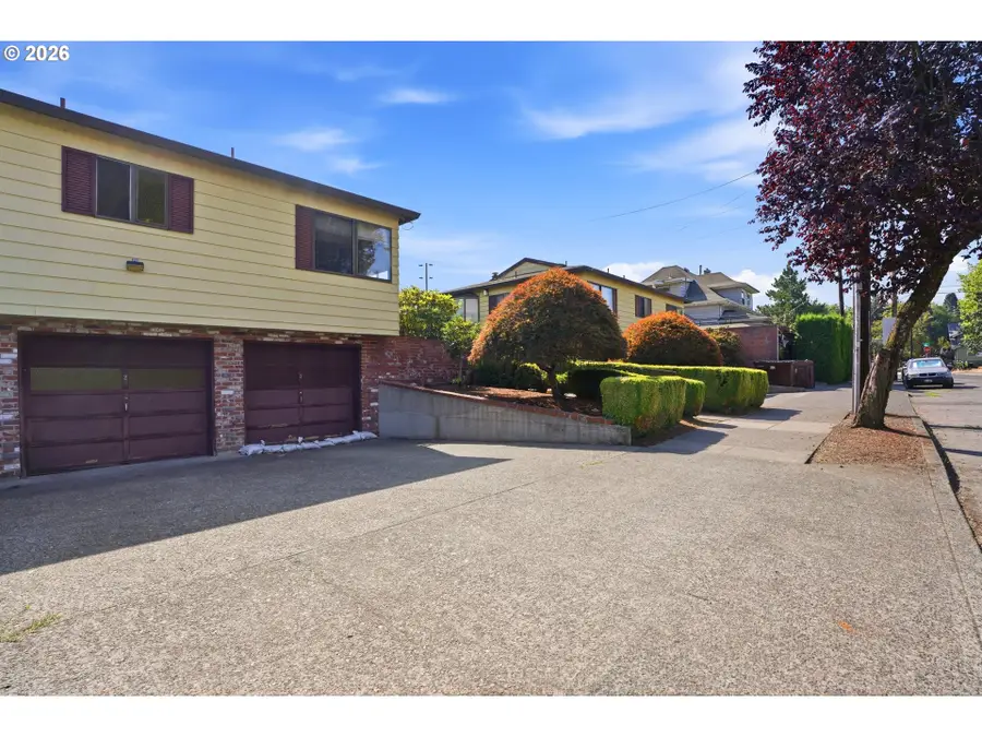 2350 SE 42nd St, Portland, OR 97215 - #3
