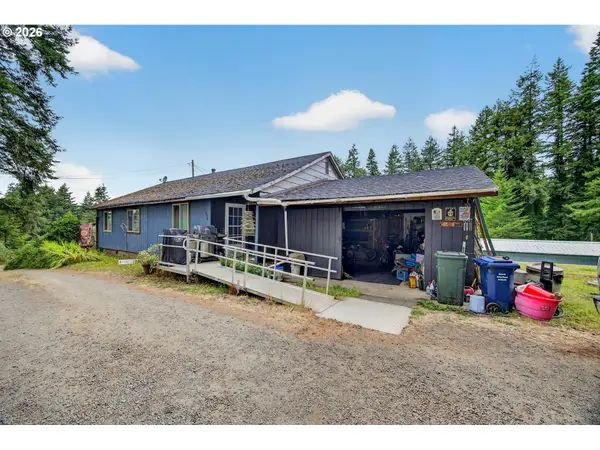 1570 N Irving St, Coquille, OR 97423