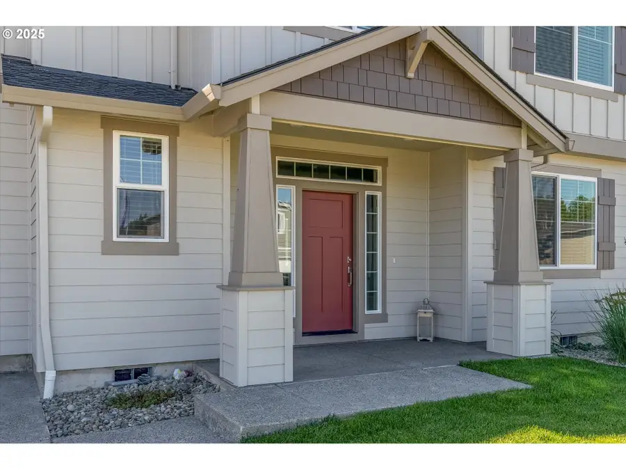 1906 Melody Way, Longview, WA 98632 - Image #2