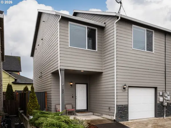 193 S 2nd St, StHelens, OR 97051