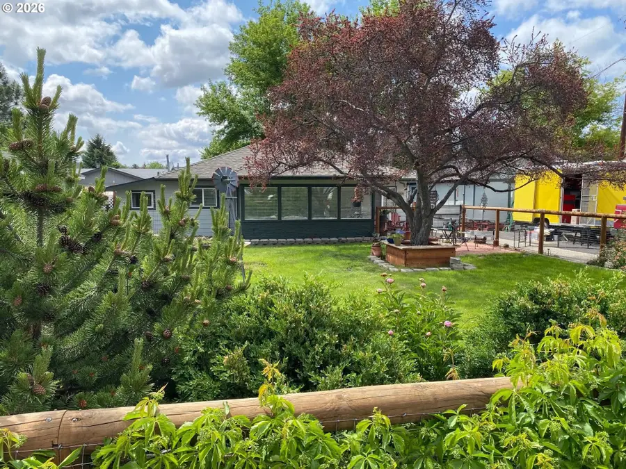 505 S Main St, Prineville, OR 97754 - #2