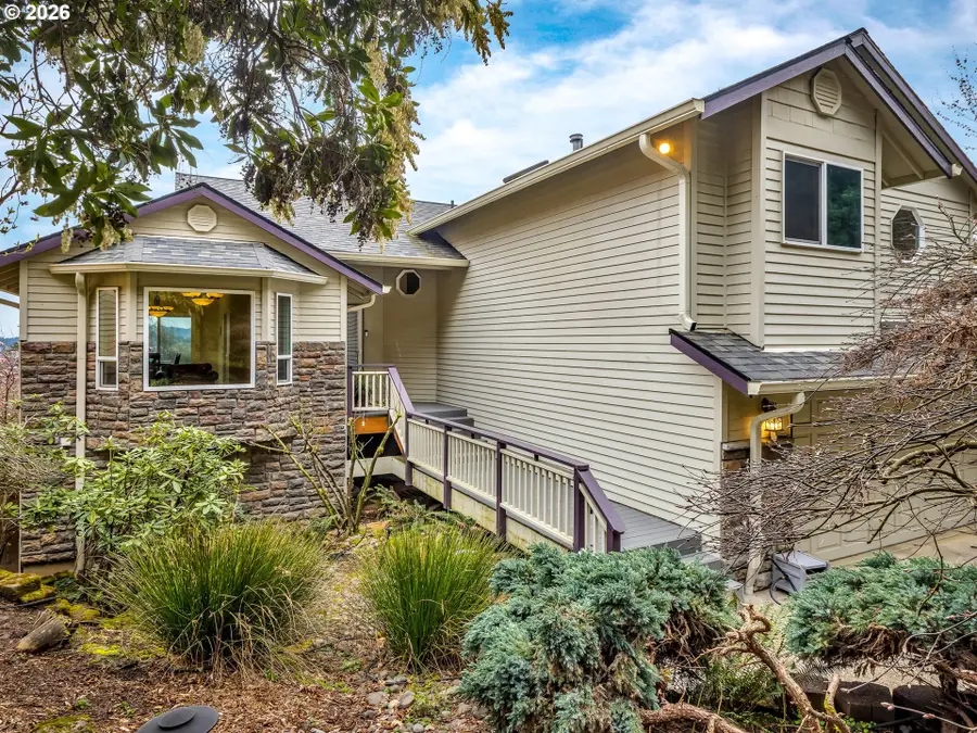 17765 Hillside Dr, Northwest Clackamas, OR 97068 - #3