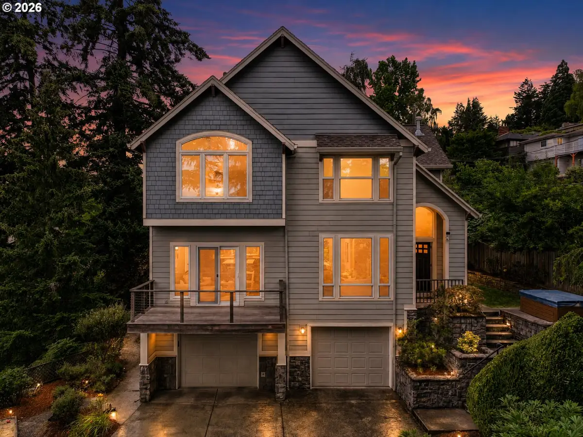6220 SW 41st Ave, Portland, OR 97221 - #1