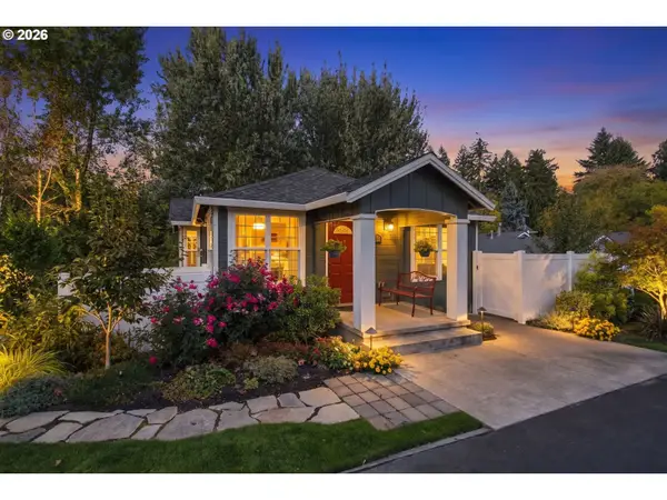4716 SW Brugger St, Portland, OR 97219