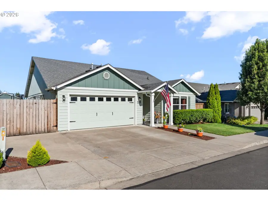 558 S 48th Pl, Springfield, OR 97478 - #2