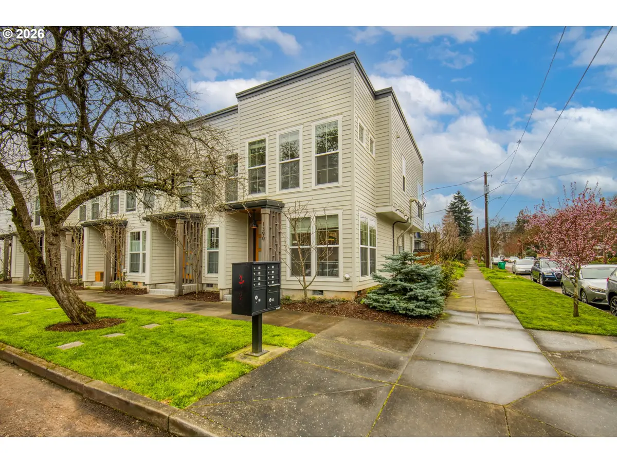 1390 N Simpson St, Portland, OR 97217 - #1