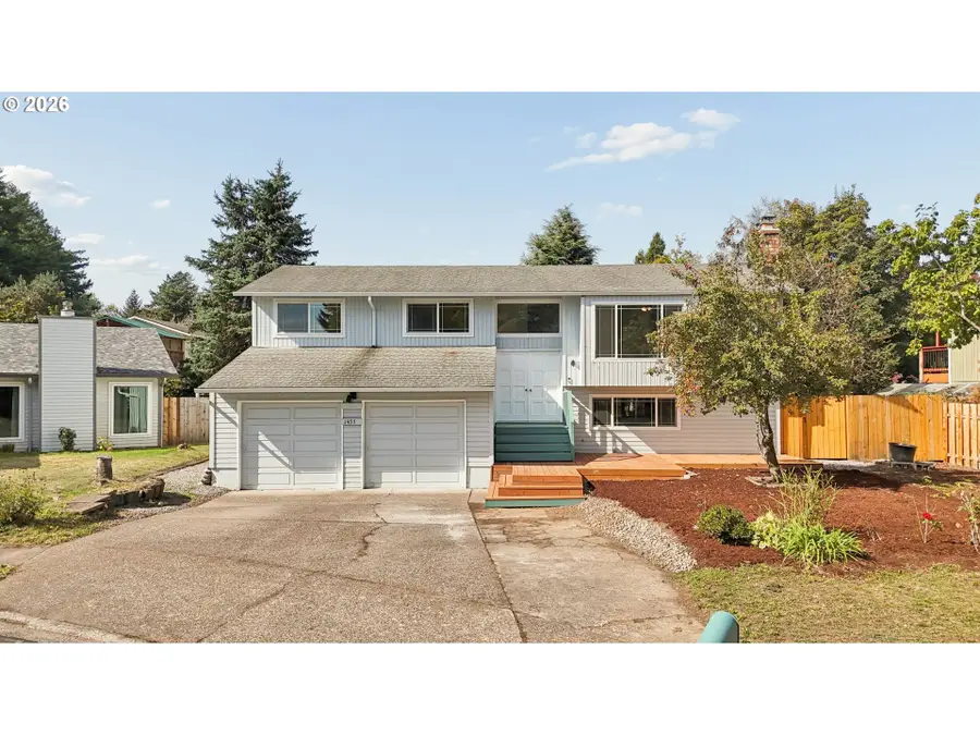 1453 SE 29th Ct, Troutdale, OR 97060 - #2