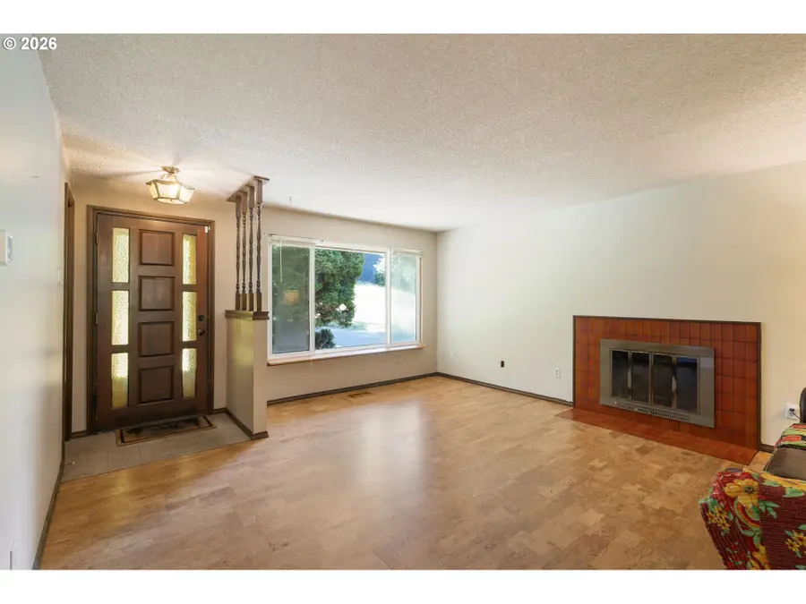 6930 SE 122nd Ave, Portland, OR 97236 - #3