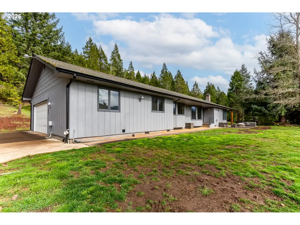 48187 Mcfarland Rd, Oakridge, OR 97463 - #1