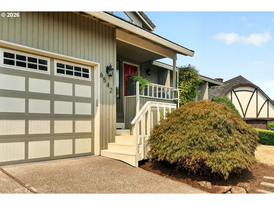 6542 SW 88th Ave, Portland, OR 97223 - #2