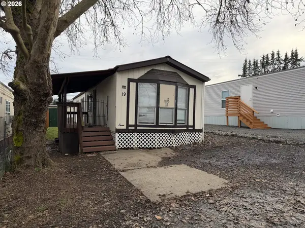 200 Emils Way #19, Roseburg, OR 97471