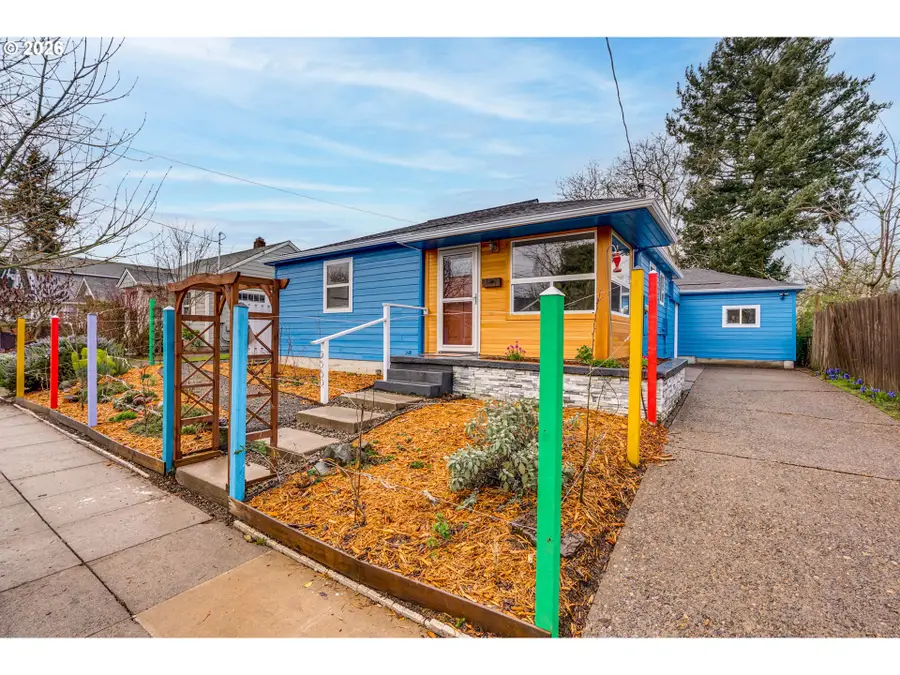 9560 N Ivanhoe St, Portland, OR 97203 - #2