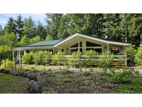54841 Mckenzie River Dr, BlueRiver, OR 97413