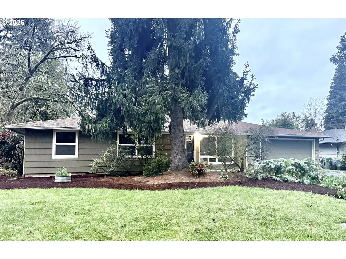 996 Sherwood Pl, Eugene, OR 97401 - #1