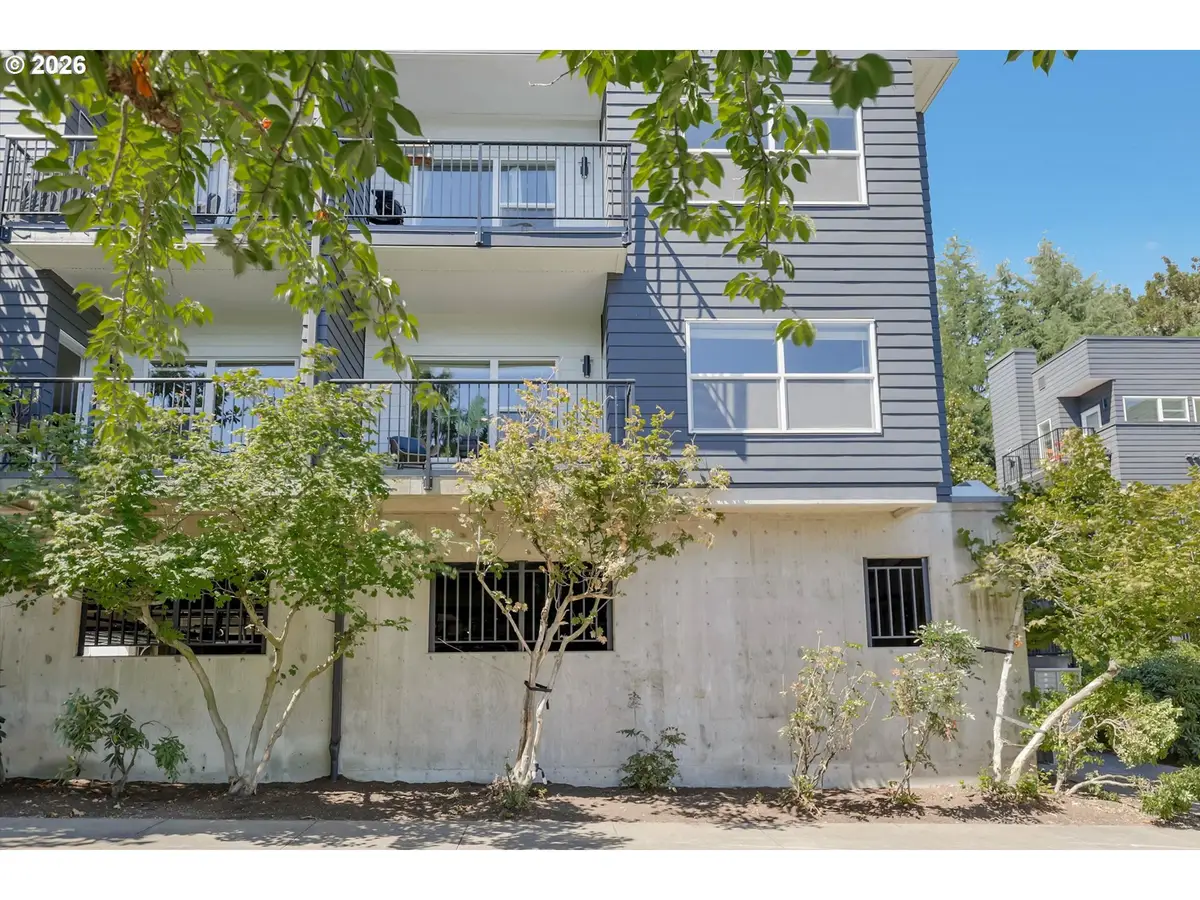 614 S Nevada St #A, Portland, OR 97219 - #1