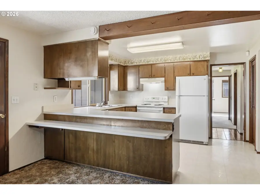 1215 Rio Glen Dr, Eugene, OR 97401 - #2