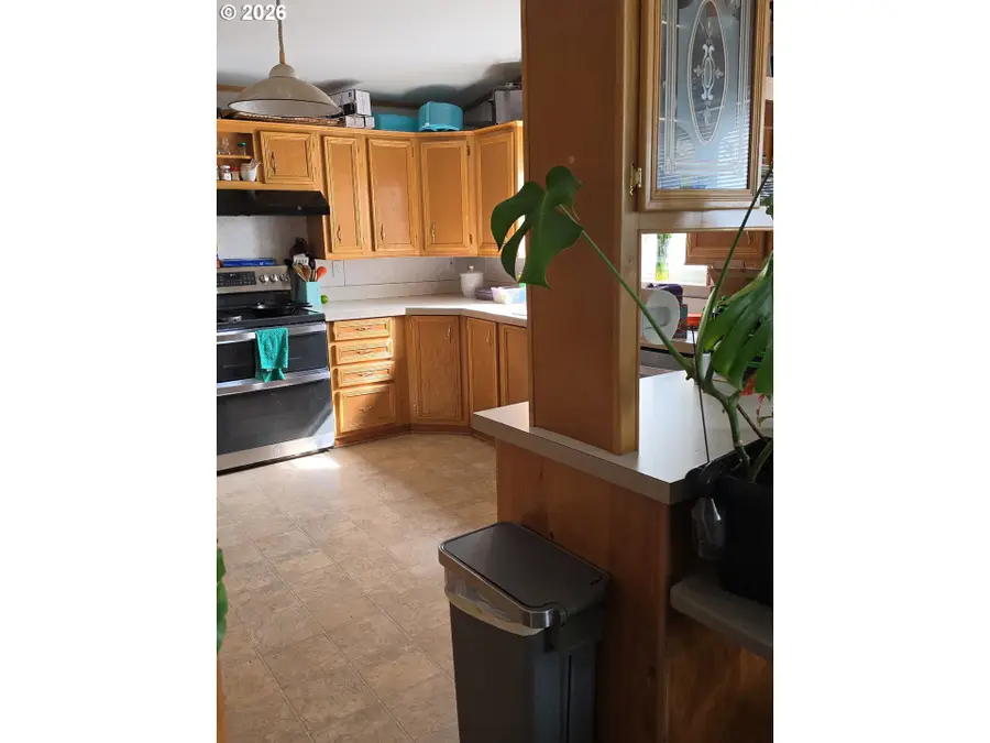 921 Vining St, Milton Freewater, OR 97862 - #3